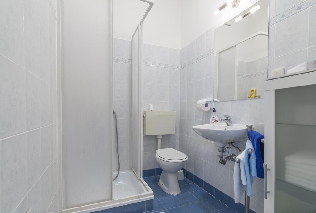Apartment Alex ラビン エクステリア 写真